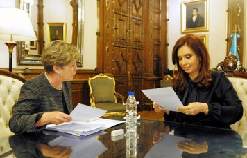 Cristina Fernández junto a la titular de la Cepal, Alicia Bárcena (Prensa Argentina)